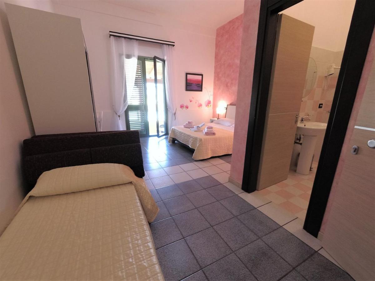 Hotel Alba Chiara Sant'Andrea Salento Eksteriør billede
