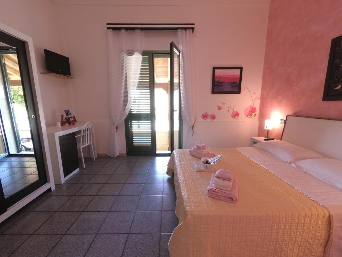Hotel Alba Chiara Sant'Andrea Salento Eksteriør billede