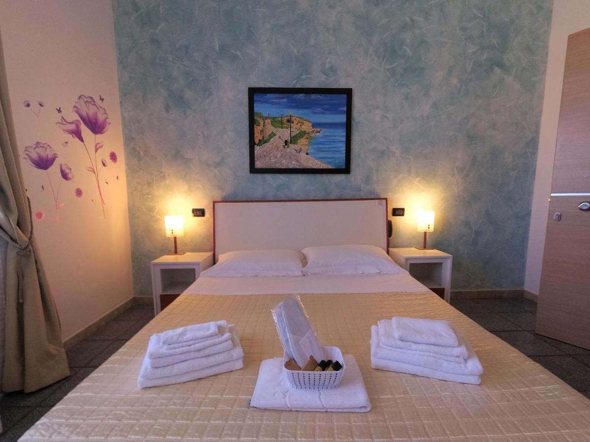 Hotel Alba Chiara Sant'Andrea Salento Eksteriør billede