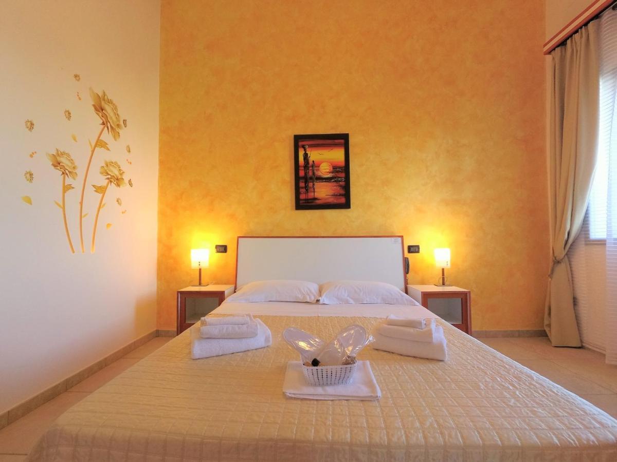 Hotel Alba Chiara Sant'Andrea Salento Eksteriør billede